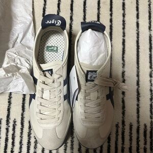 Onituska Tiger Mexico 66 brand new with tag and box. Original from Japan.